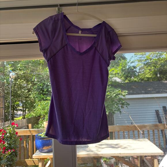 Lululemon Swiftly Tech‎ Tee Purple V-Neck | Size 4 - Picture 7 of 7